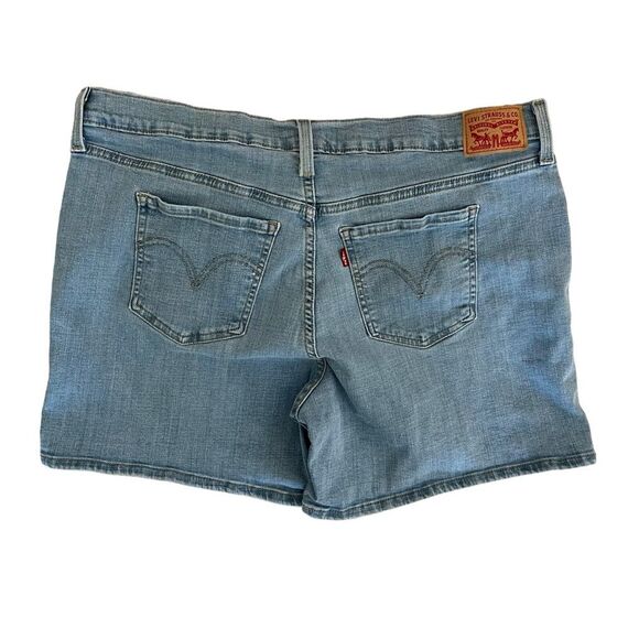Levis Mid Length Light Wash Jean Shorts  size 34 - Picture 4 of 10